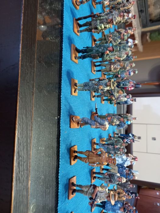 Del prado Kolekcja żołnierzy wojennych 99 figurek