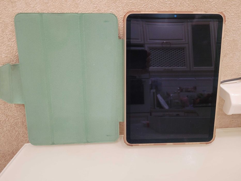 Планшет ipad Air 2022 64gb WiFi + Lte Cellular
