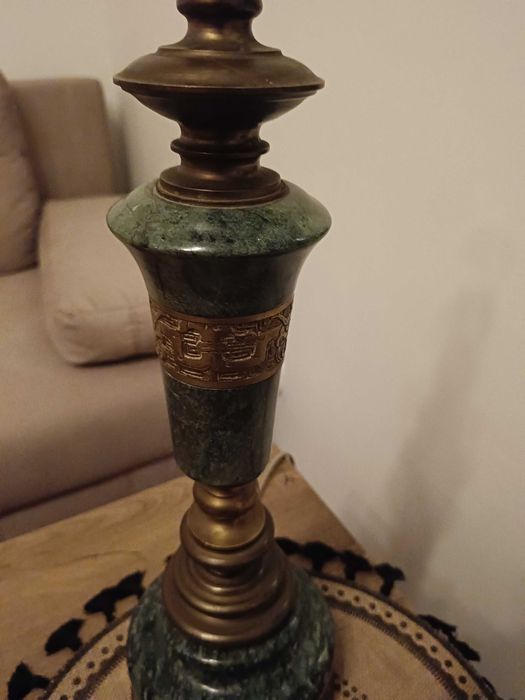 Stara lampa z marmuru i mosiądzu