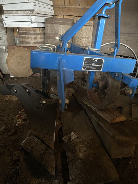 Плуг до міні-мототрактора з 3х точковим обладненням на навісну систему