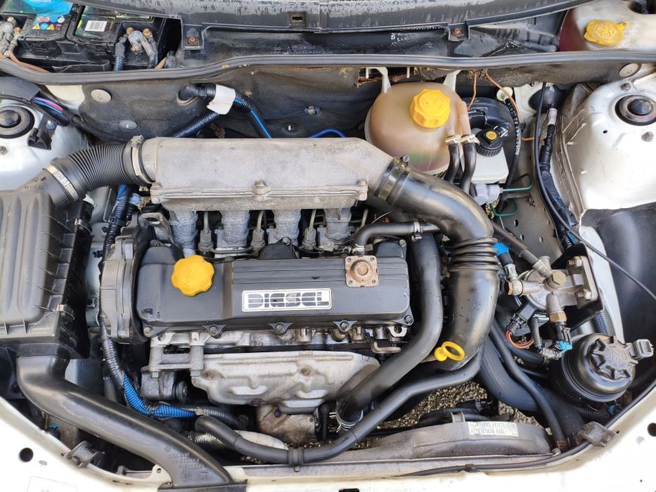 Opel Corsa B 4 portas