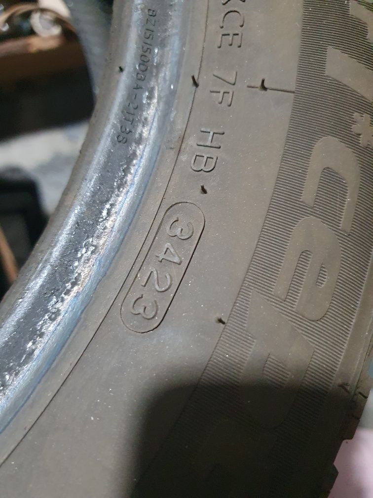 Зимова гума Hankook 195/60 R15 2023 р.