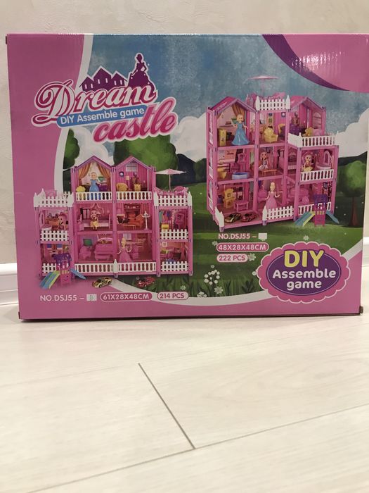 Ляльковий будинок з іграшками та барбі