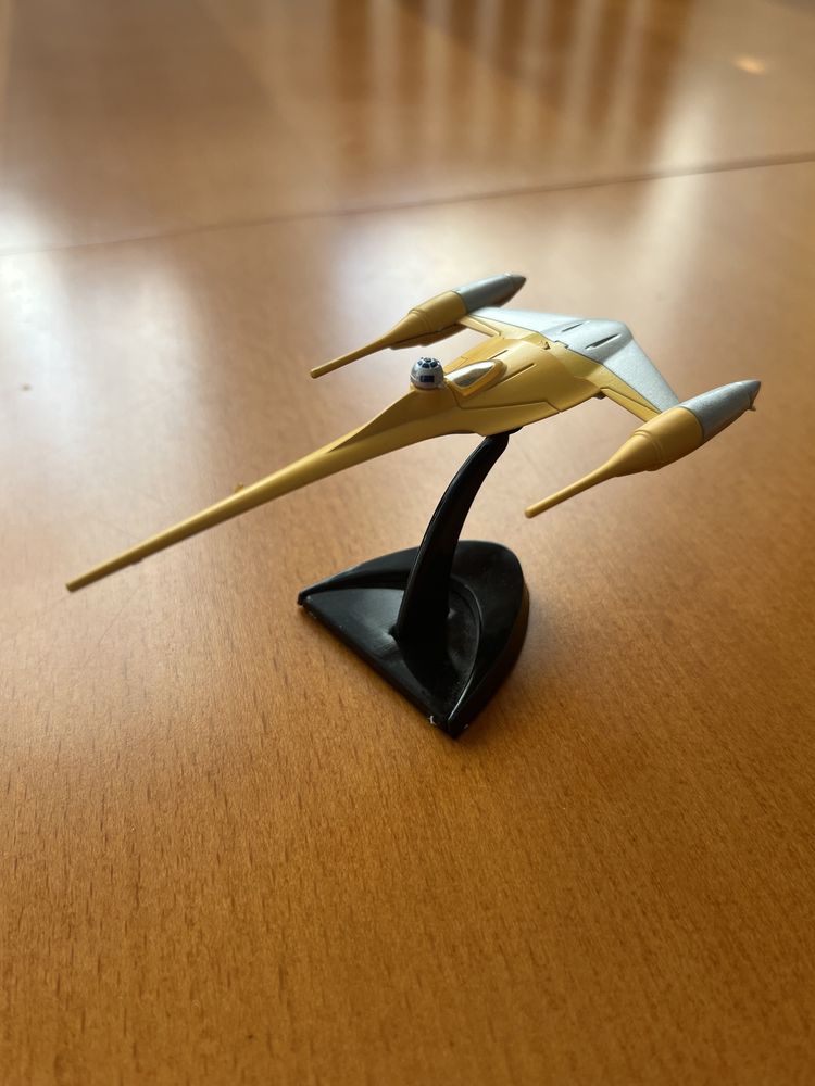 Revell 06738 Naboo Starfighter STAR WARS złożony