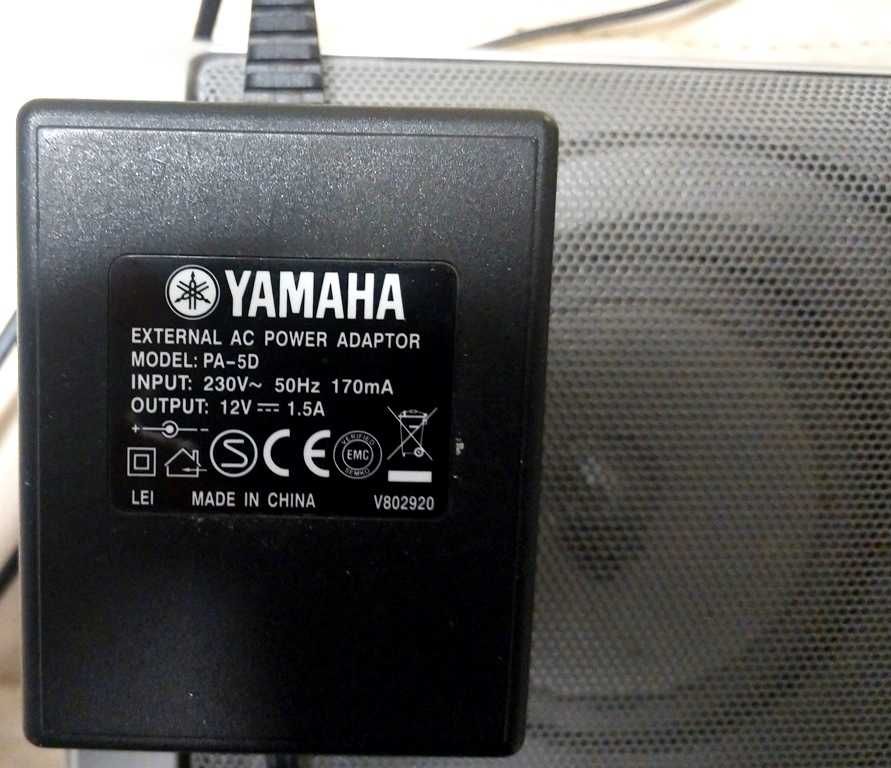 Синтезатор Yamaha PSR - E403
