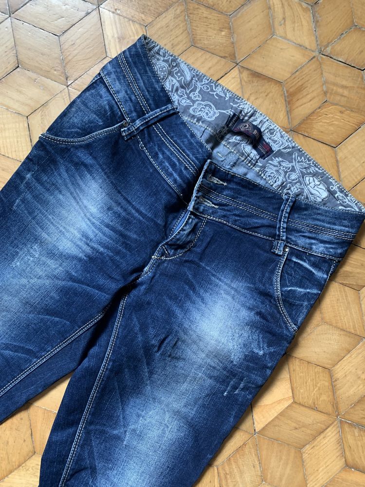 Spodnie jeans damskie 29 ozdobne DMR