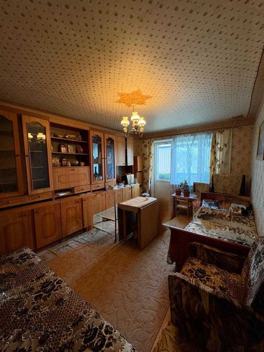 Продається 3-кімнатна квартира з автономним опаленням у селищі Нове!