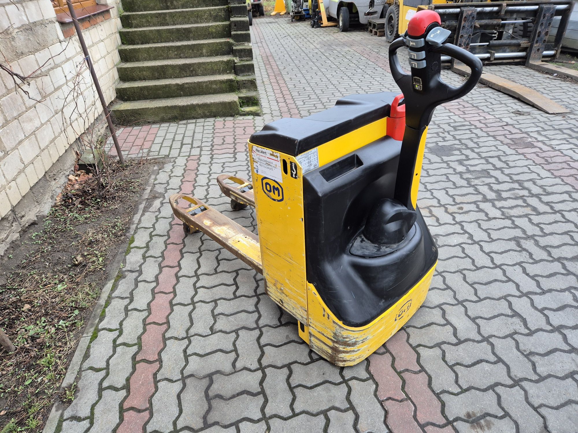 Paleciak elektryczny OM.  Linde Still  Jungheinrich Yale