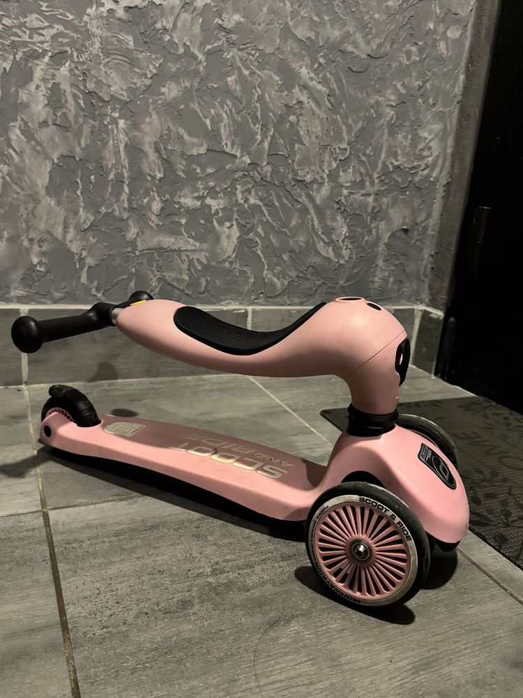 Самокат/беговел Scoot&Ride розовый