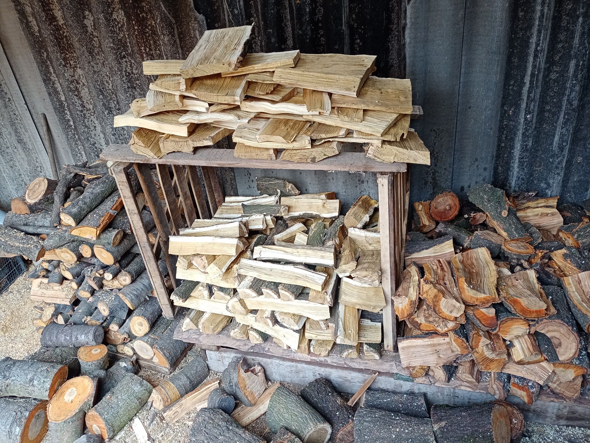 Фруктовые дрова для мангала или камина