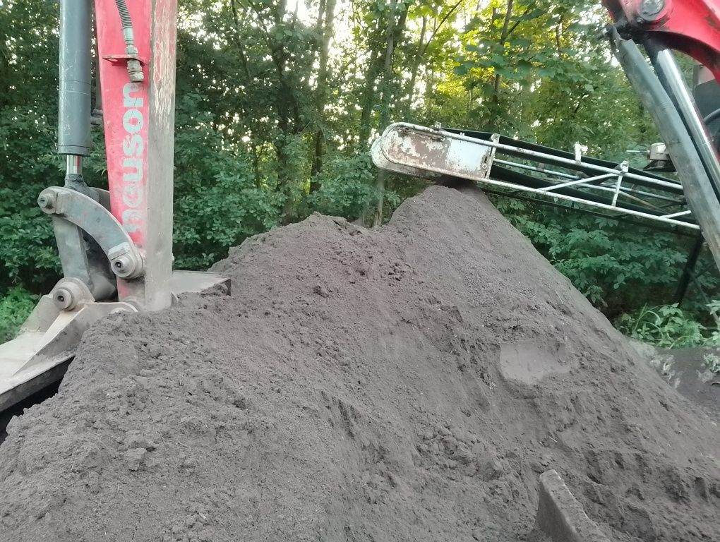 Przesiewacz bębnowy z taśmociągiem