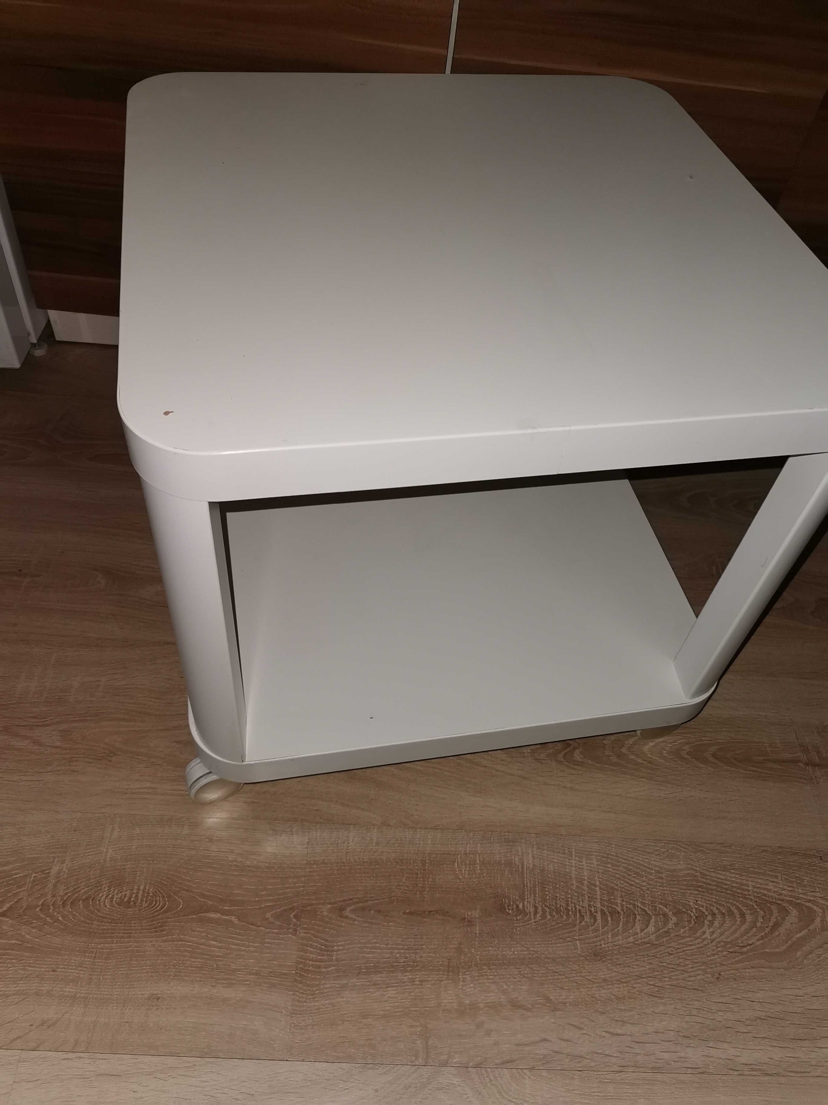 Ikea tingby stolik na kółkach