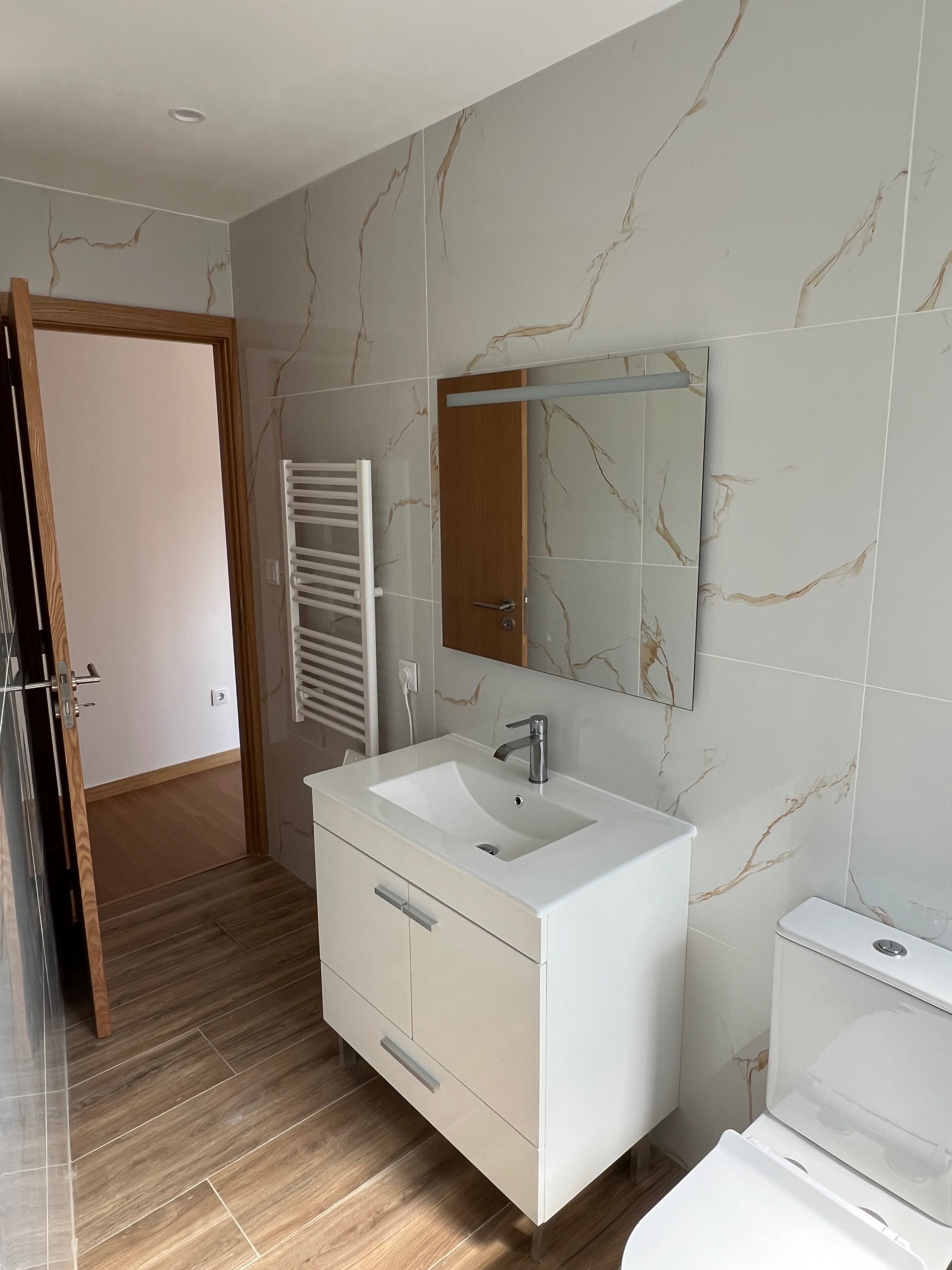Moradia remodelada T3 Coruche, Aguiar da Beira