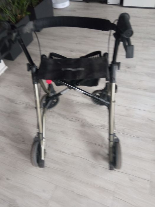 Balkonik do rehabilitacji chodzik