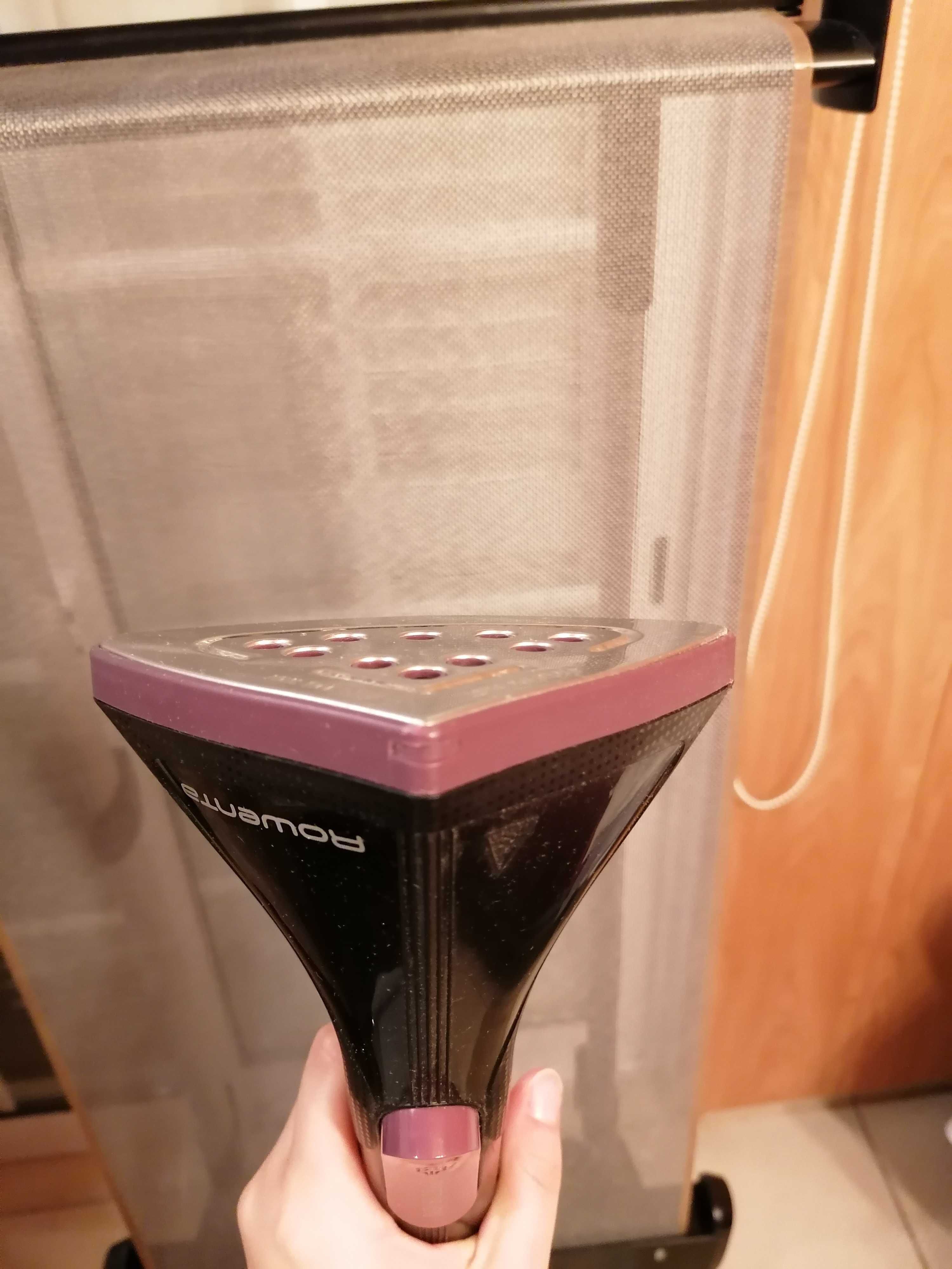 Ferro vertical a vapor Rowenta