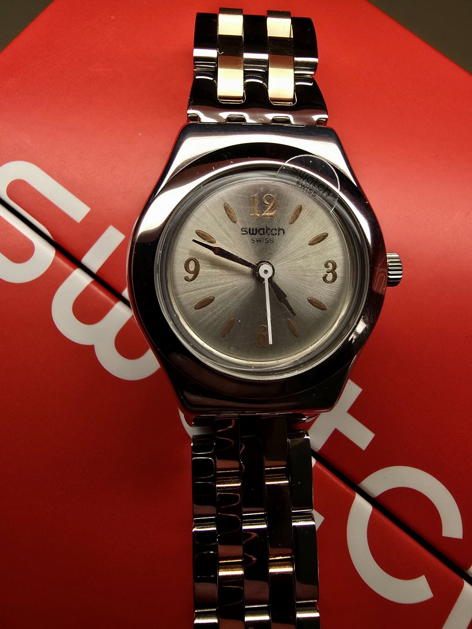 Годинник оригінал Swatch жіночий новий