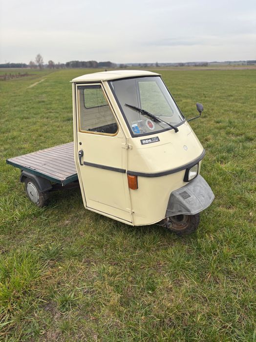Piaggio Ape 50 trójkołowiec