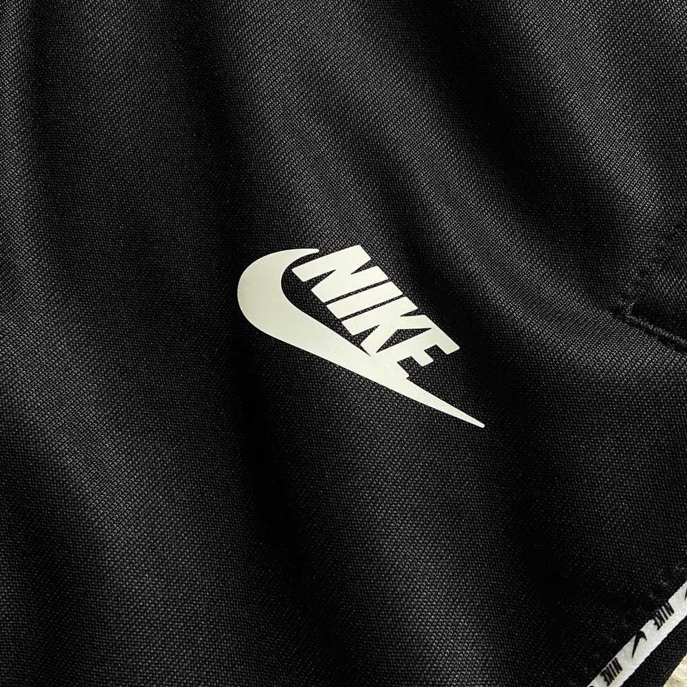 Nike — дитячі спортивні штани