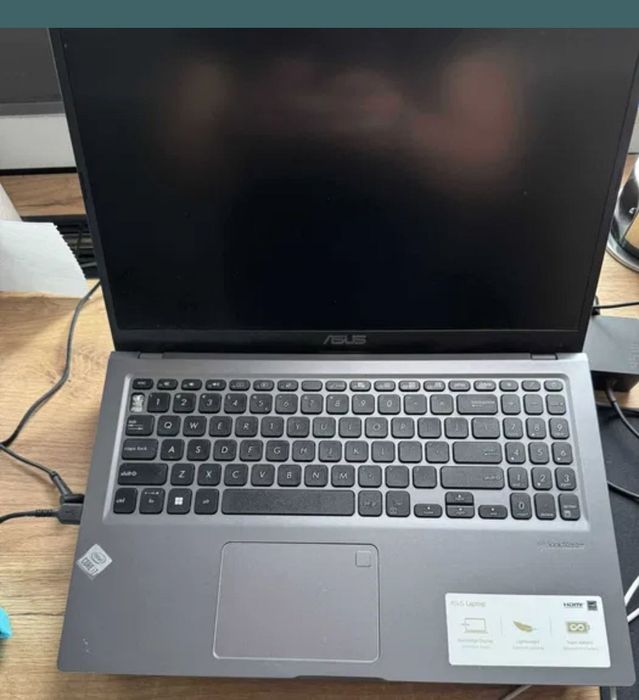 Laptop asus Zdjęcie parametrów dołączone