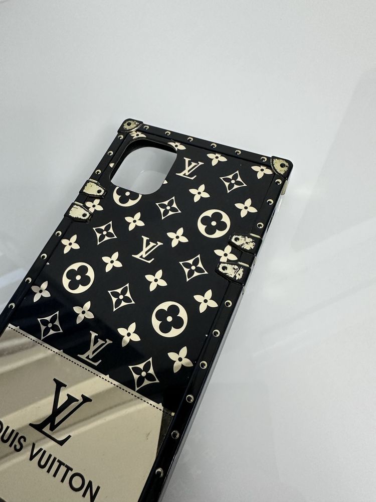 Etui case Iphone 11 louis vitton