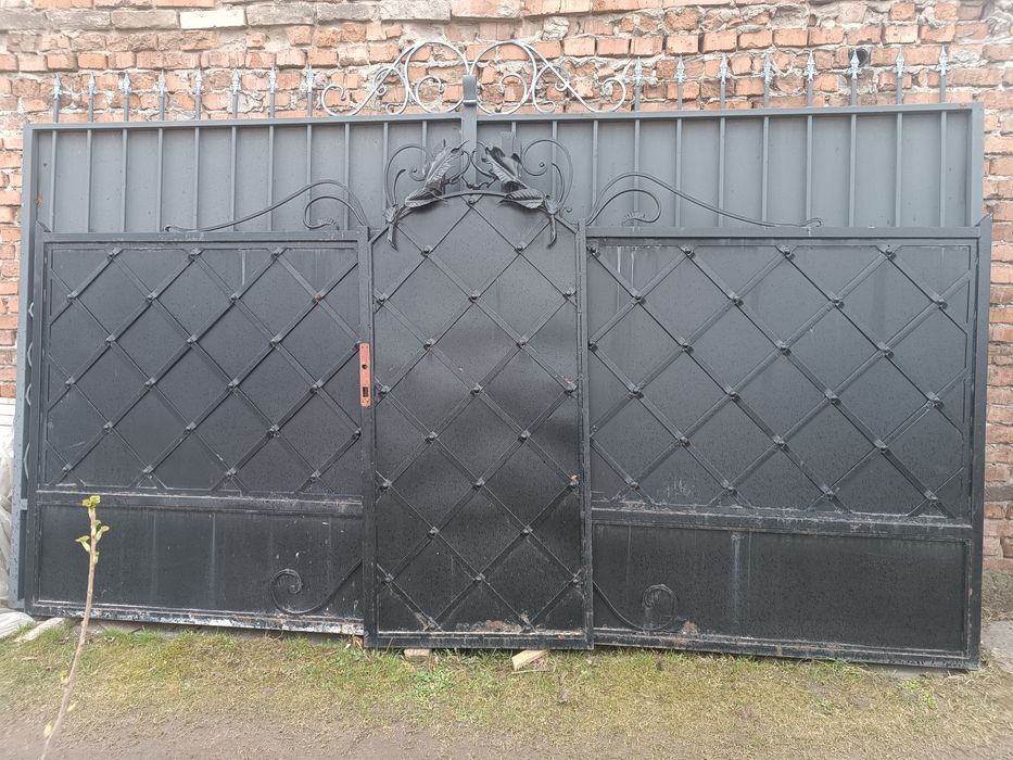 Продам ковану браму.