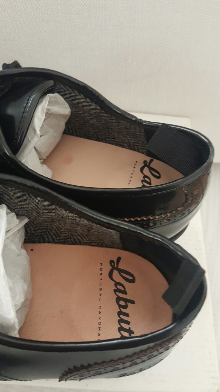 Sapatos 37 NOVOS - resto de loja - custavam 125€