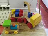 Lote de brinquedos de madeira