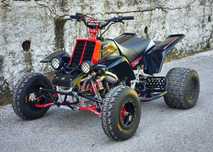 Yamaha Banshee Ler anúncio