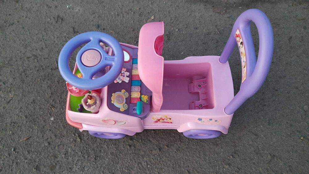 Дитячий автомобіль - іграшка, машина