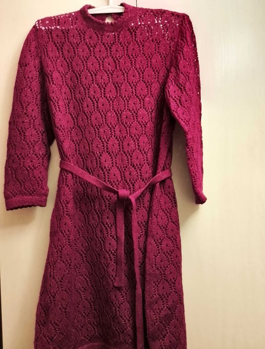 sukienka sweterkowa ażurowa ze złotą nitką M/L