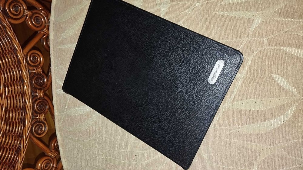 Amazon Kindle DX 10" электронная книга,E-ink чернила,чехол,новый аккум