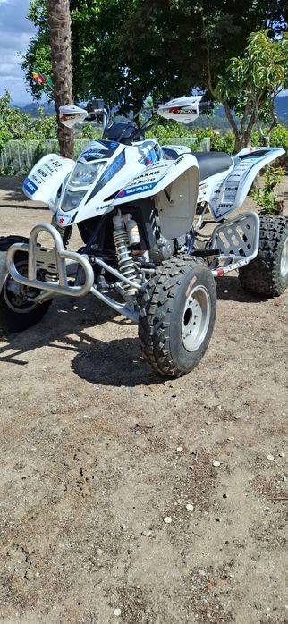 Moto 4 Ltz 400 pouco uso