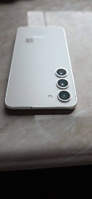 Samsung Galaxy S23 8/128GB S911B/DS Dual SIM 5G NFC Qi OIS 6,1" 120Hz