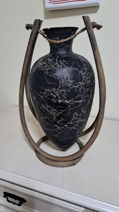 Peças decorativas em vidro pintado