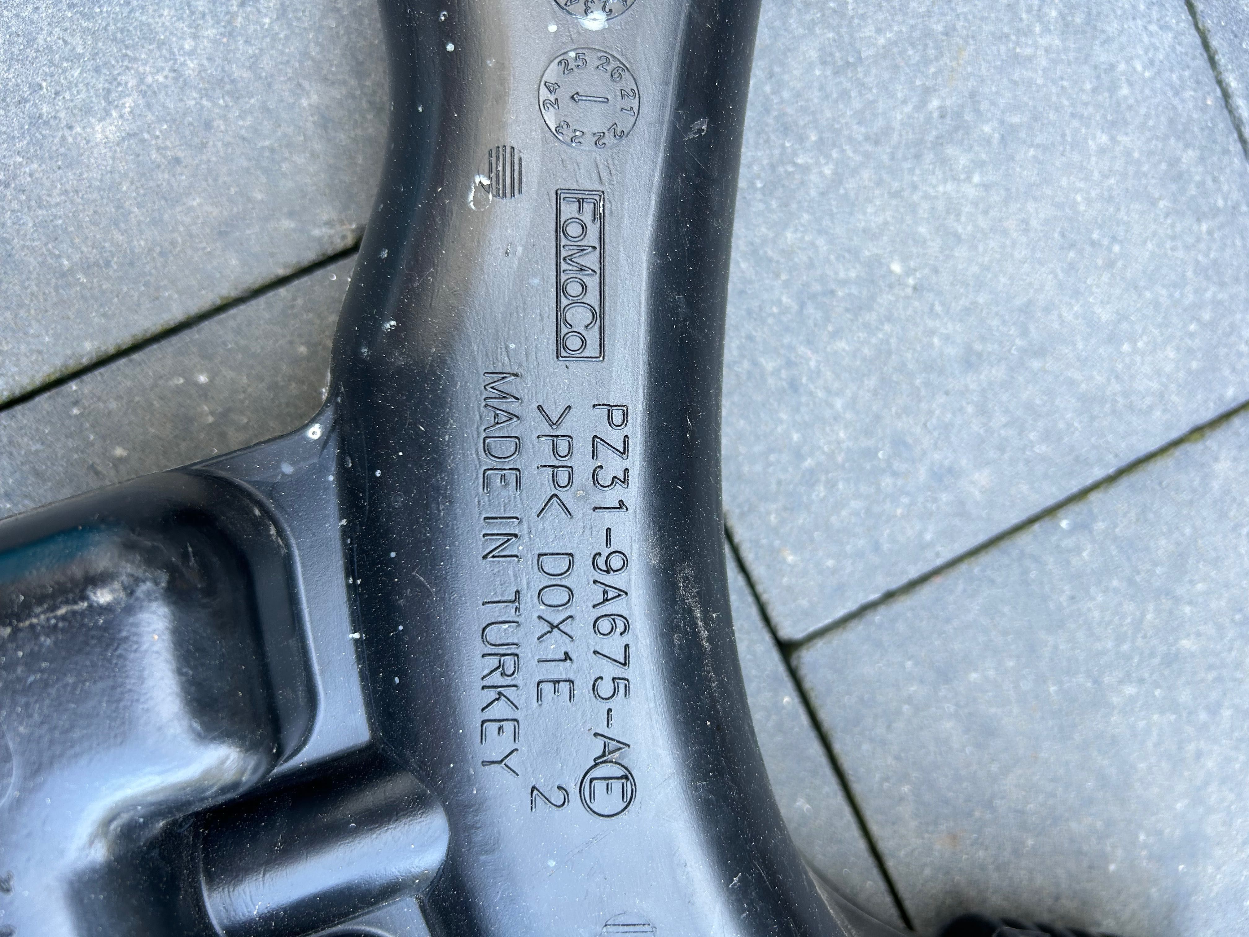 Dolot filtr powietrza FORD TRANSIT CUSTOM MK2 24r PZ31-9A675-AE