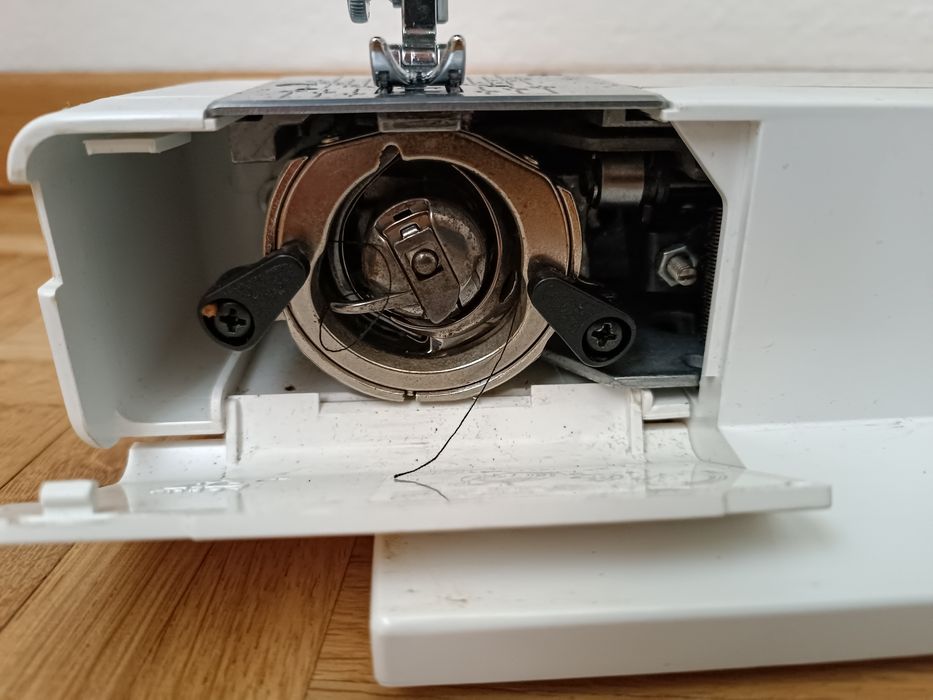 Швейна машинка Fust Novomatic NM2001q