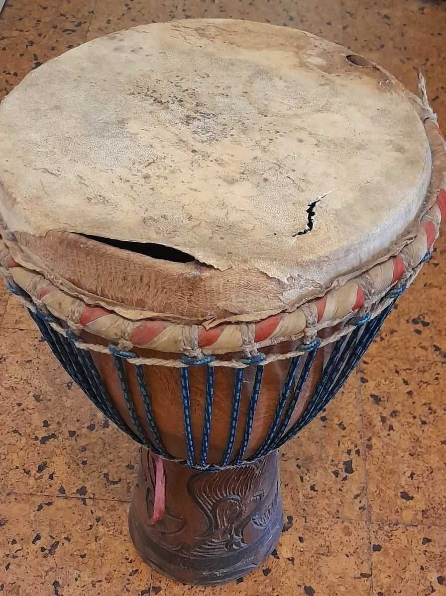 Vendo Djembe Grande para recuperar