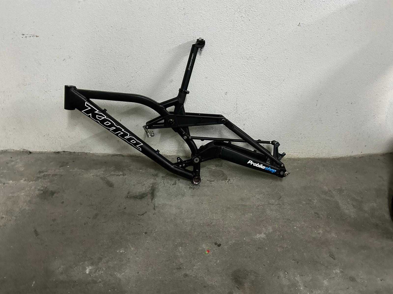 Kona Supreme DH 2010