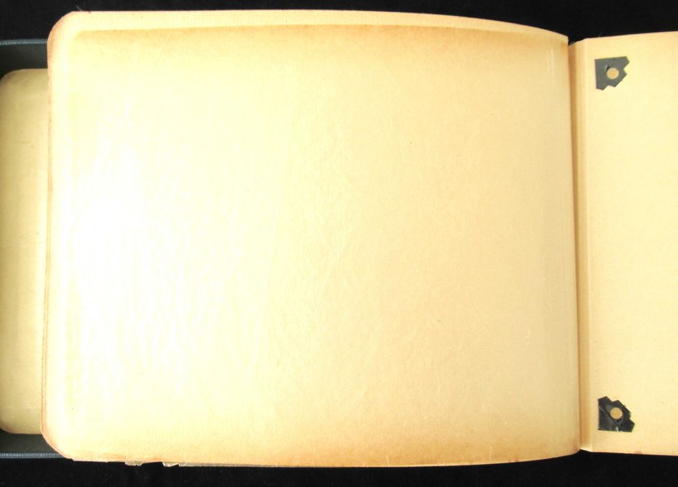 Álbum Fotográfico Antigo (Ref. 3)