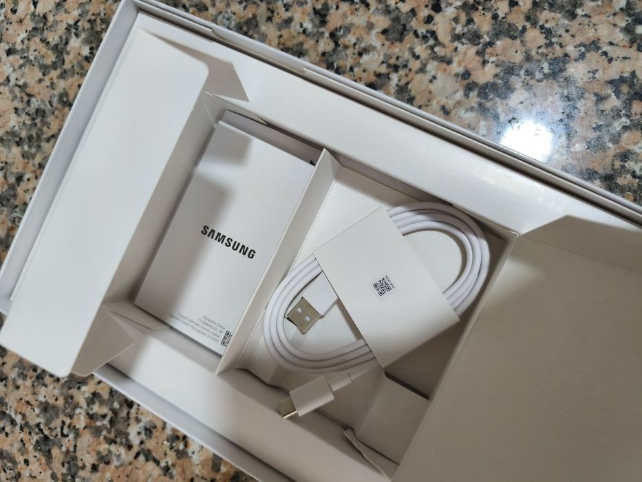 Tablet Samsung Galaxy Tab A7 WiFi 64Gb 

 Tablet praticamente