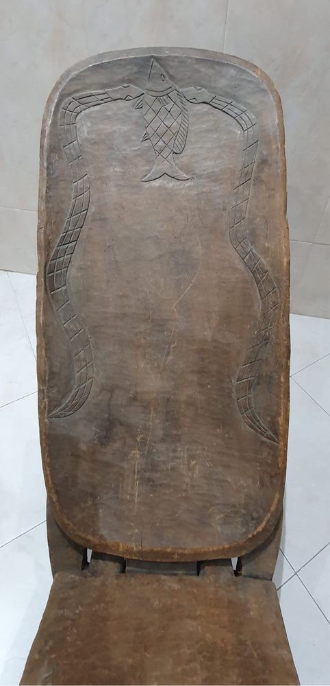 Cadeira Africana (114 x 80 x 40 cm)