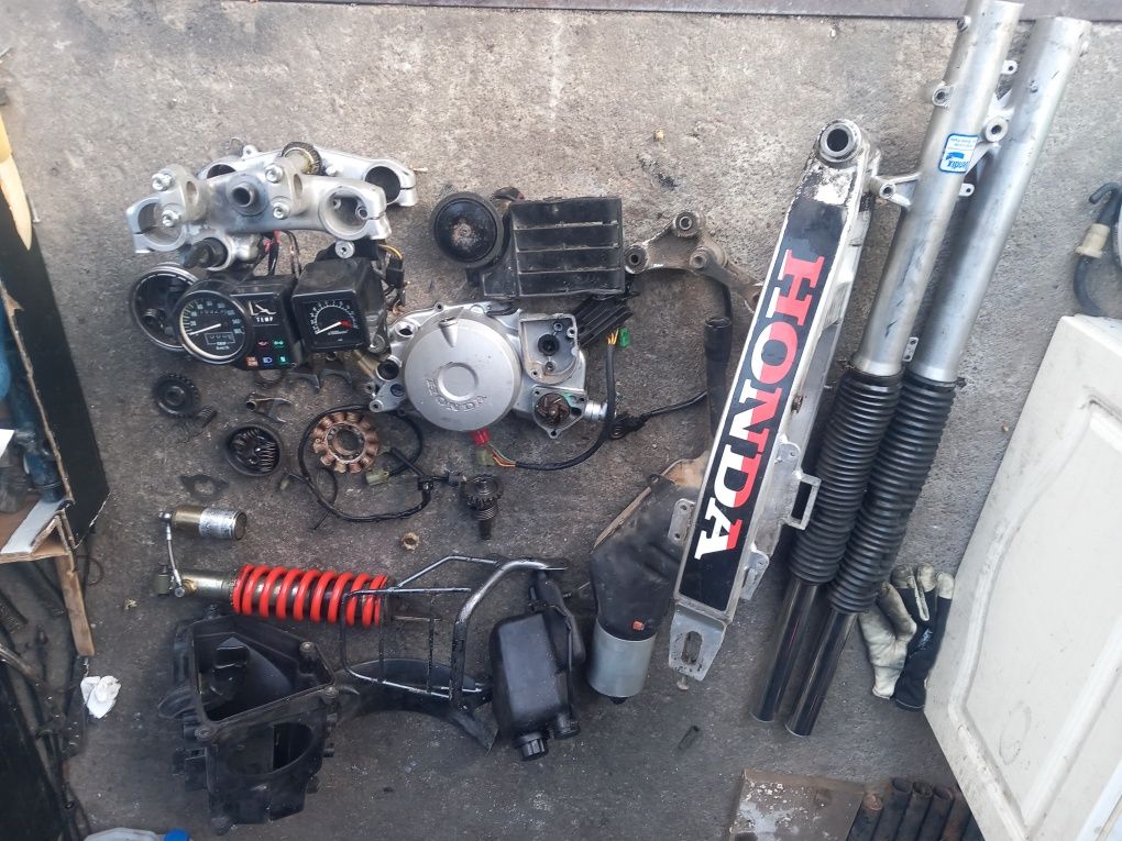 Honda crm 125  części dyfuzor nsr