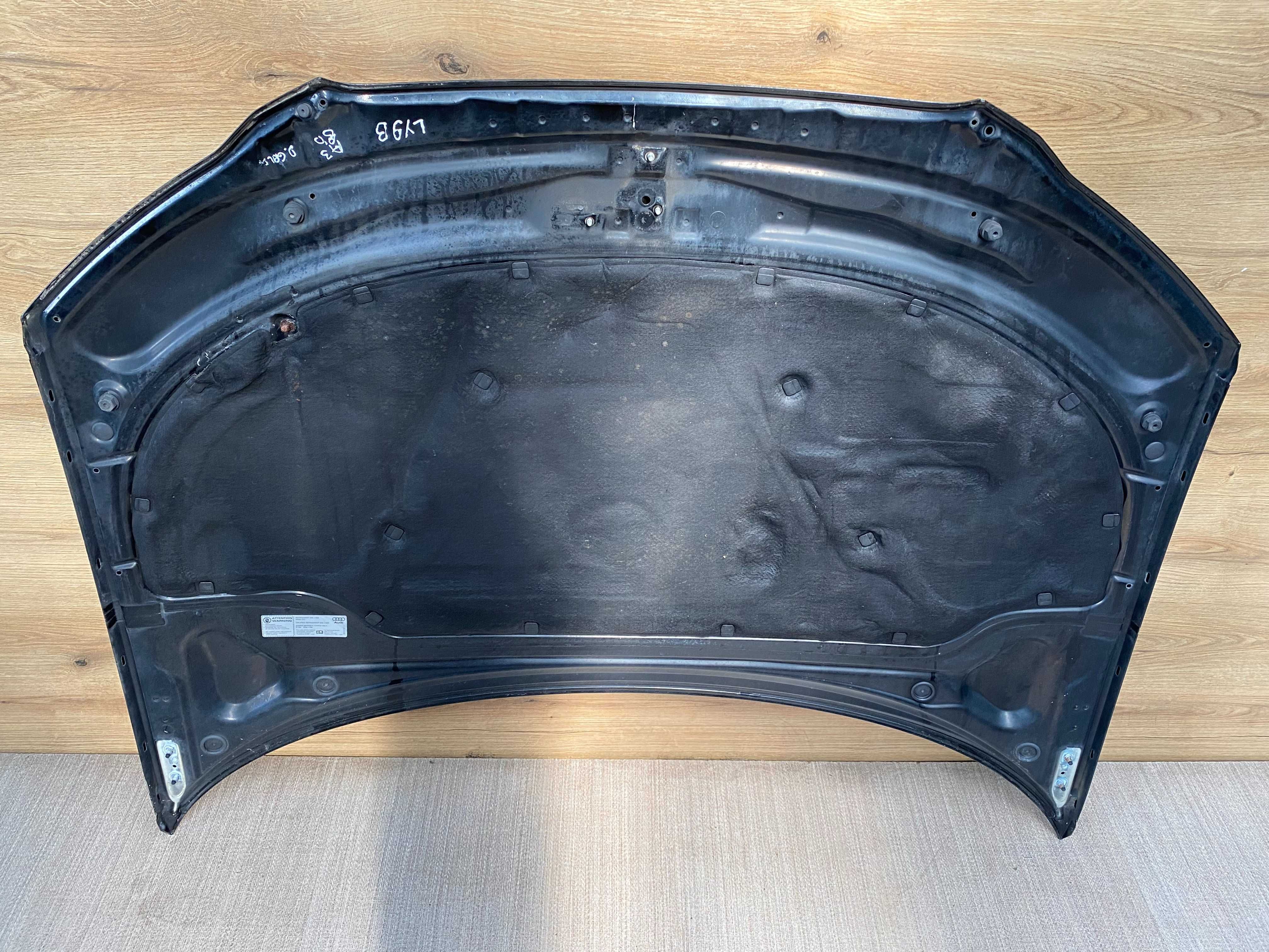 Maska Audi a3 8p I lift kolor ly9b