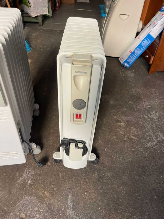 Aquecedor a Óleo SAMPO SL-11 – 2500W – Excelente Estado