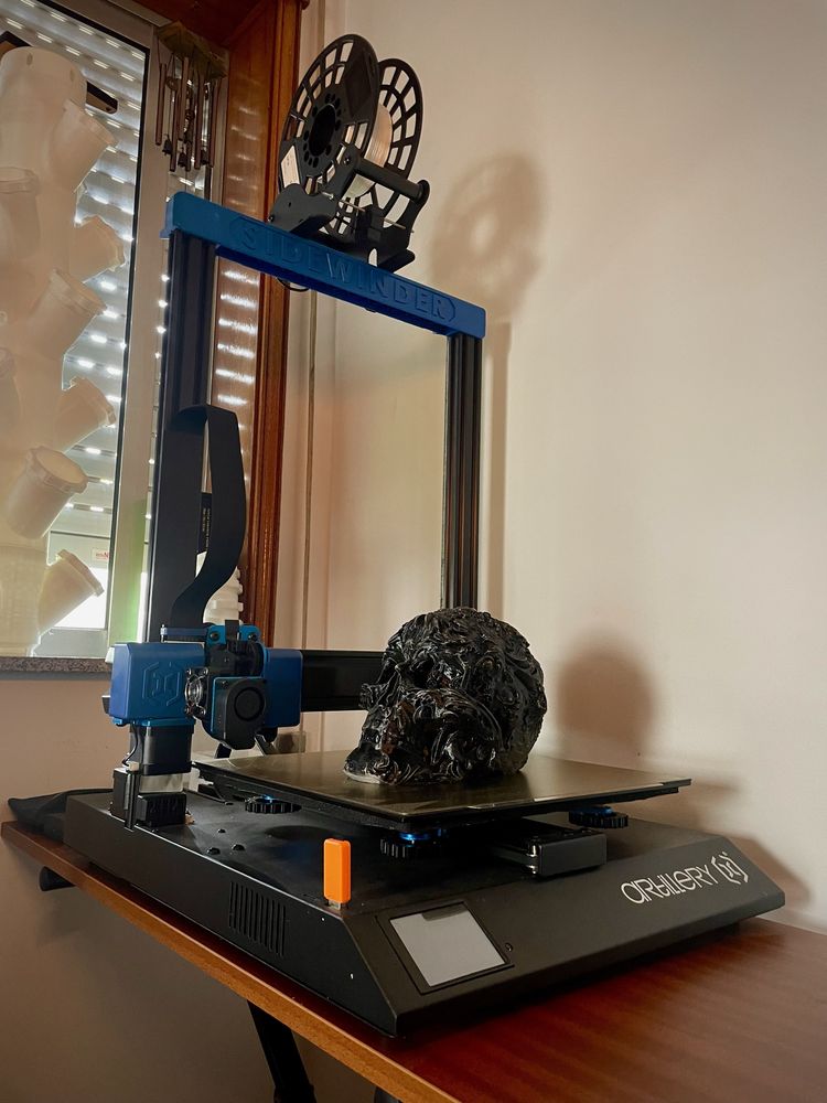 Impressora 3d artillery X2 com filamentos e placa de construção