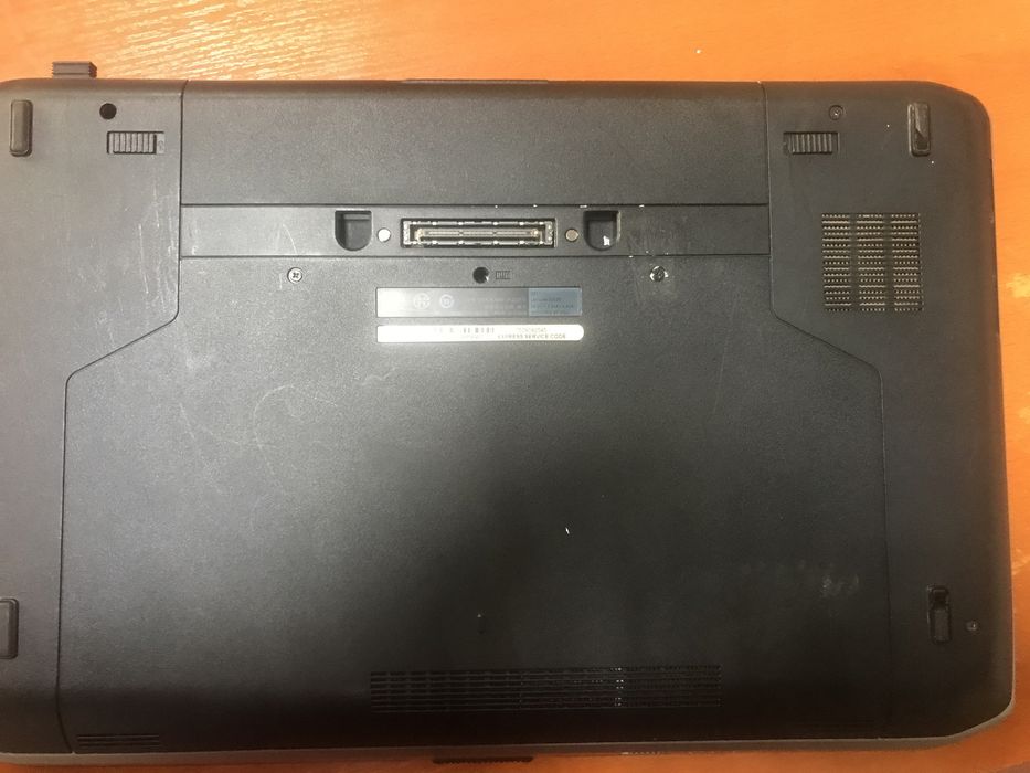 Ноутбук dell latitude E5530