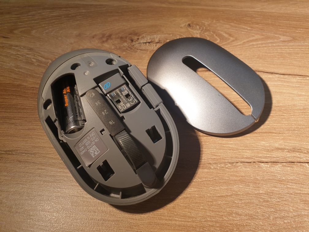 Mysz bezprzewodowa Dell do różnych urządzeń — MS5320W