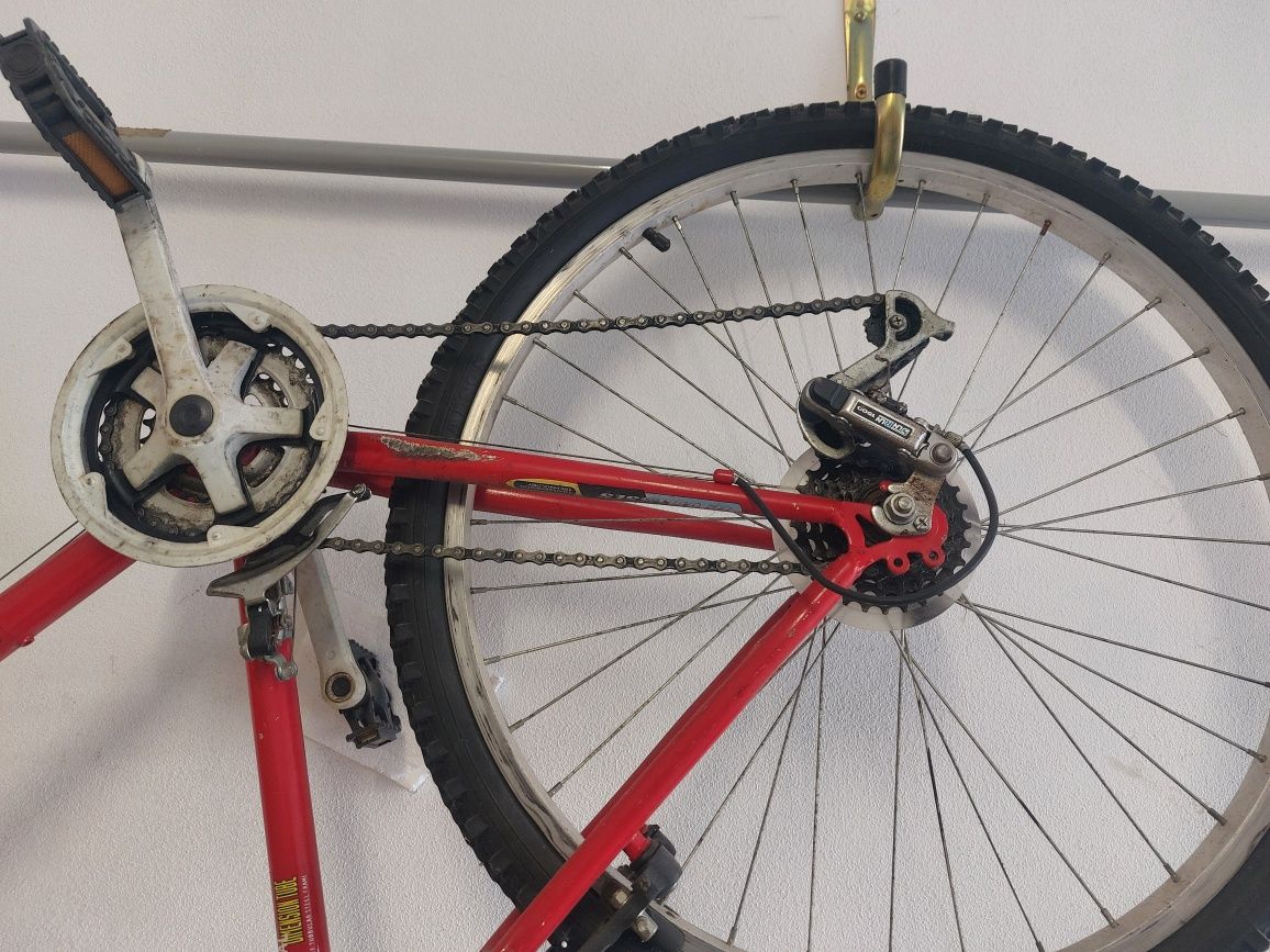 Bicicleta usada para peças ou arranjar