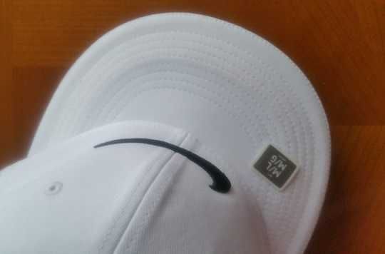 Nike кепка, Оригінал! Привезено з Франції, з етикеткою, DRI-FIT, біла