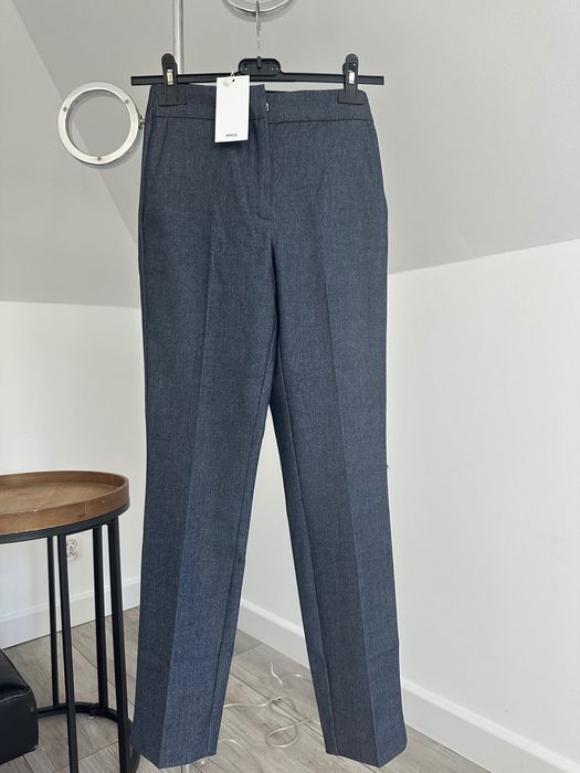 Nowe materiałowe spodnie Mango xxs